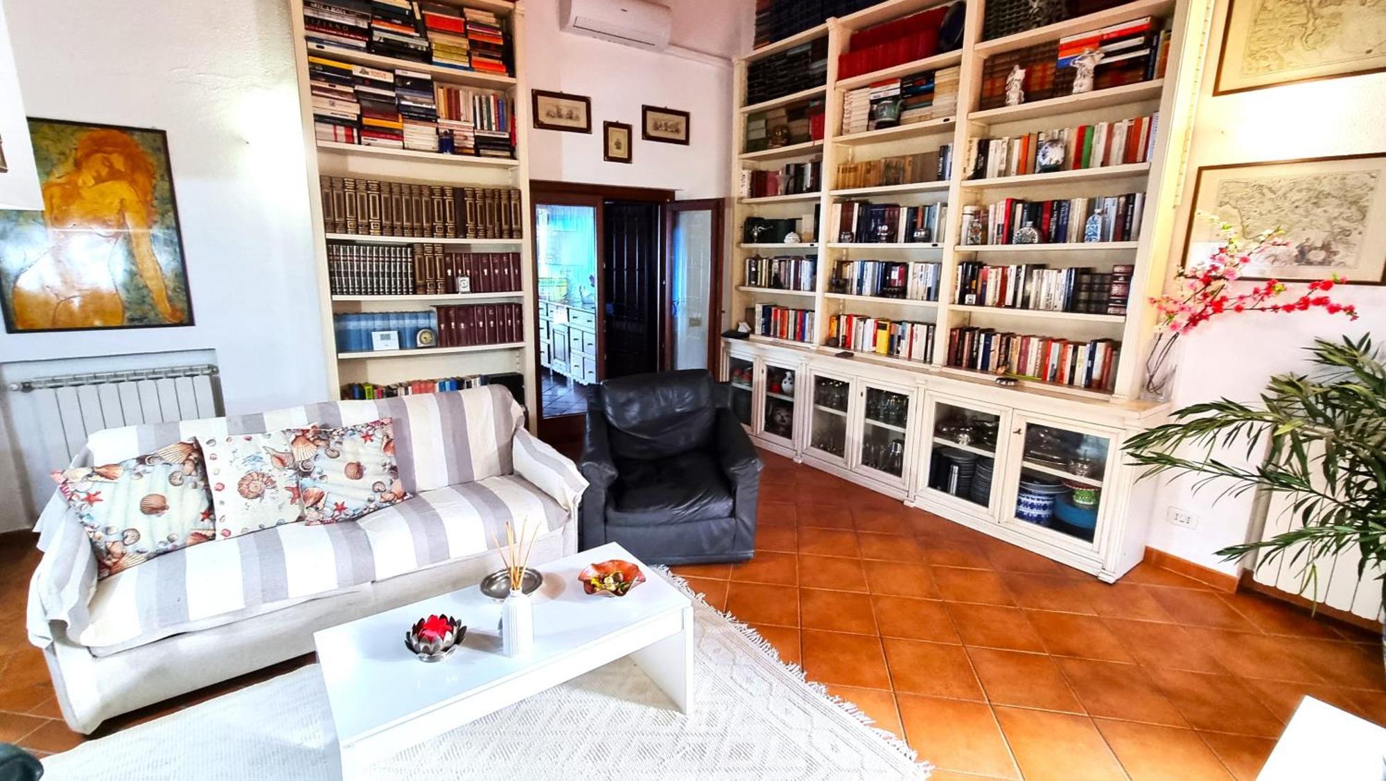 Villa Cecilia Sul Lago Fronte Mare สแปร์ลองกา ภายนอก รูปภาพ