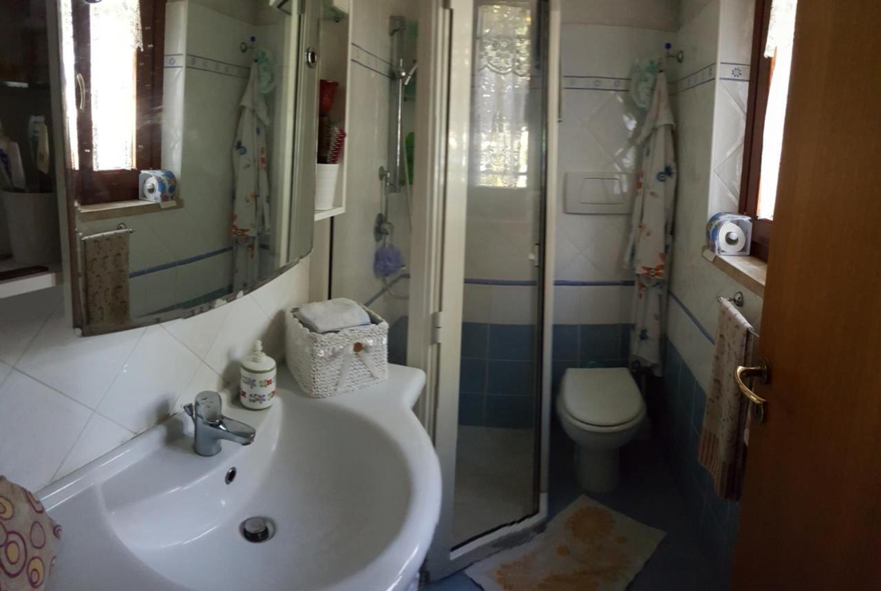 Villa Cecilia Sul Lago Fronte Mare สแปร์ลองกา ภายนอก รูปภาพ